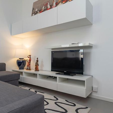 ミラノCosy 1 Bed Flat With Terraceアパートメント エクステリア 写真