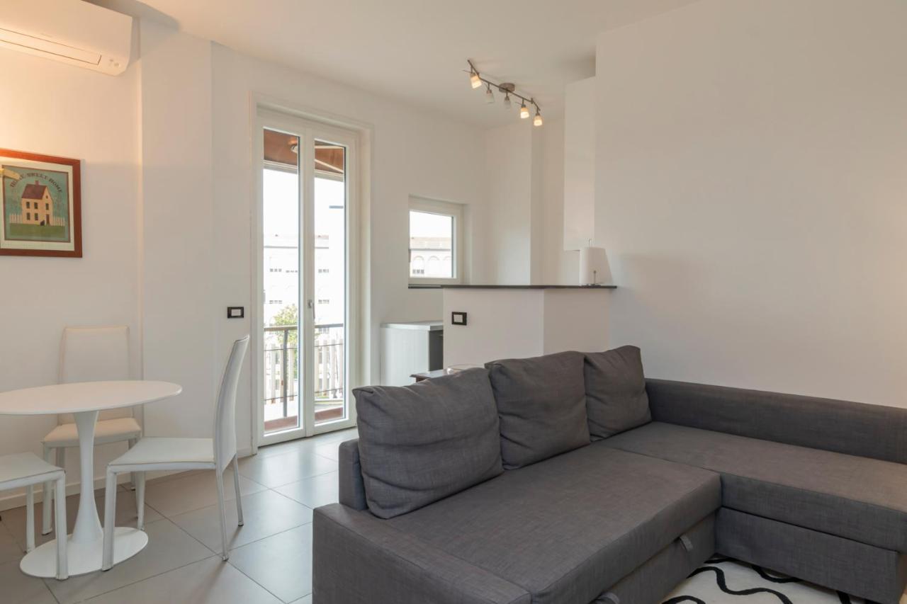 ミラノCosy 1 Bed Flat With Terraceアパートメント エクステリア 写真