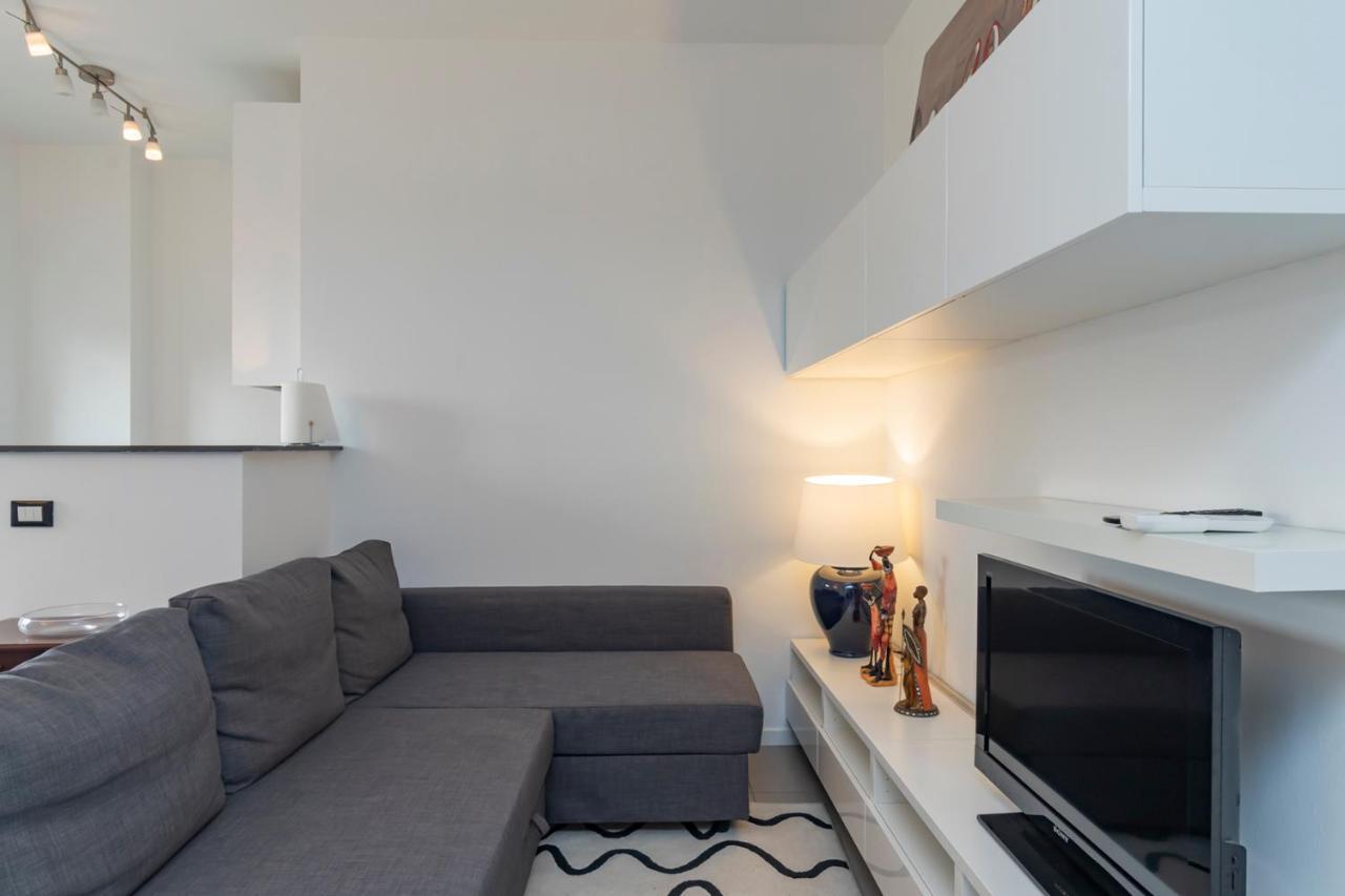 ミラノCosy 1 Bed Flat With Terraceアパートメント エクステリア 写真