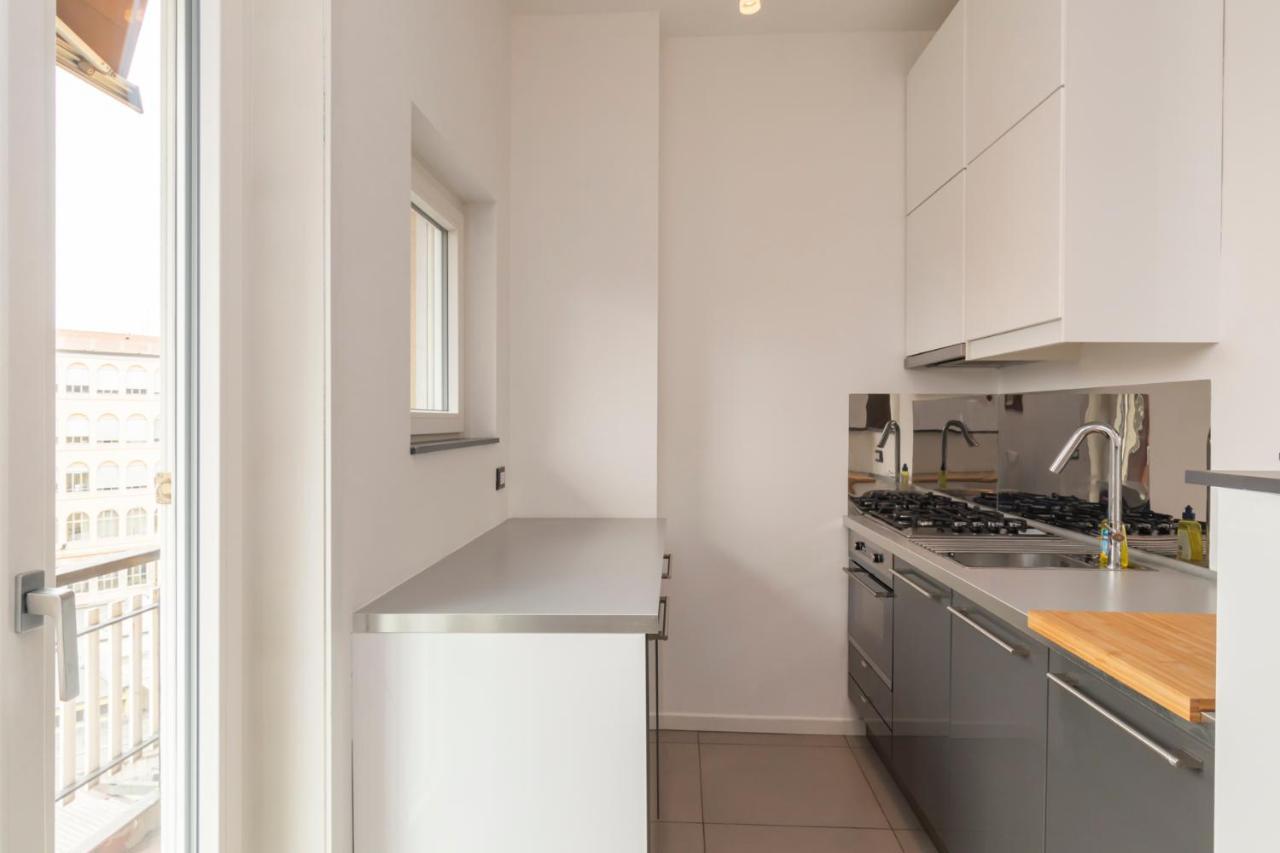 ミラノCosy 1 Bed Flat With Terraceアパートメント エクステリア 写真